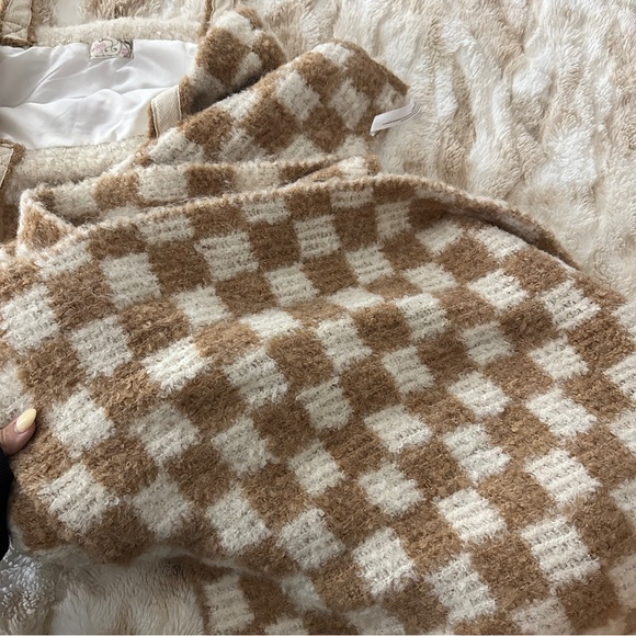 Free People Checkers Carry On Scarf & Tote Set Caramel Brown and Cream - Picture 8 of 8